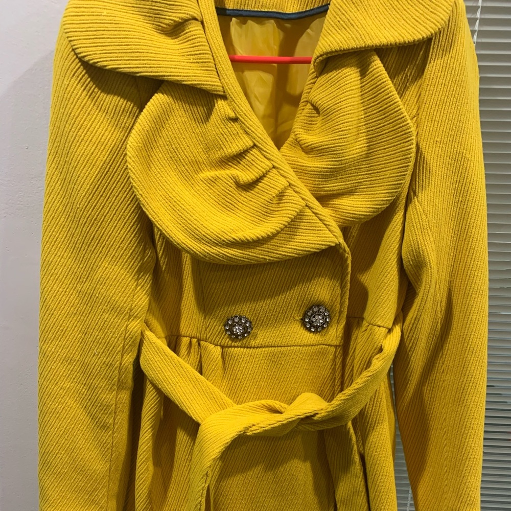 Yellow Vintage Coat (L) - Picture 2 of 5